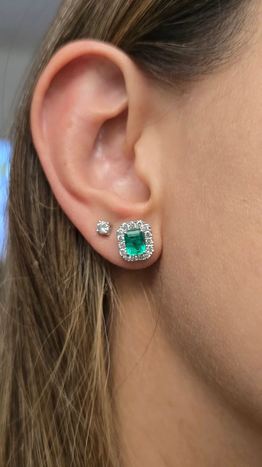 Aretes esmeraldas y halo de diamantes (2/2)