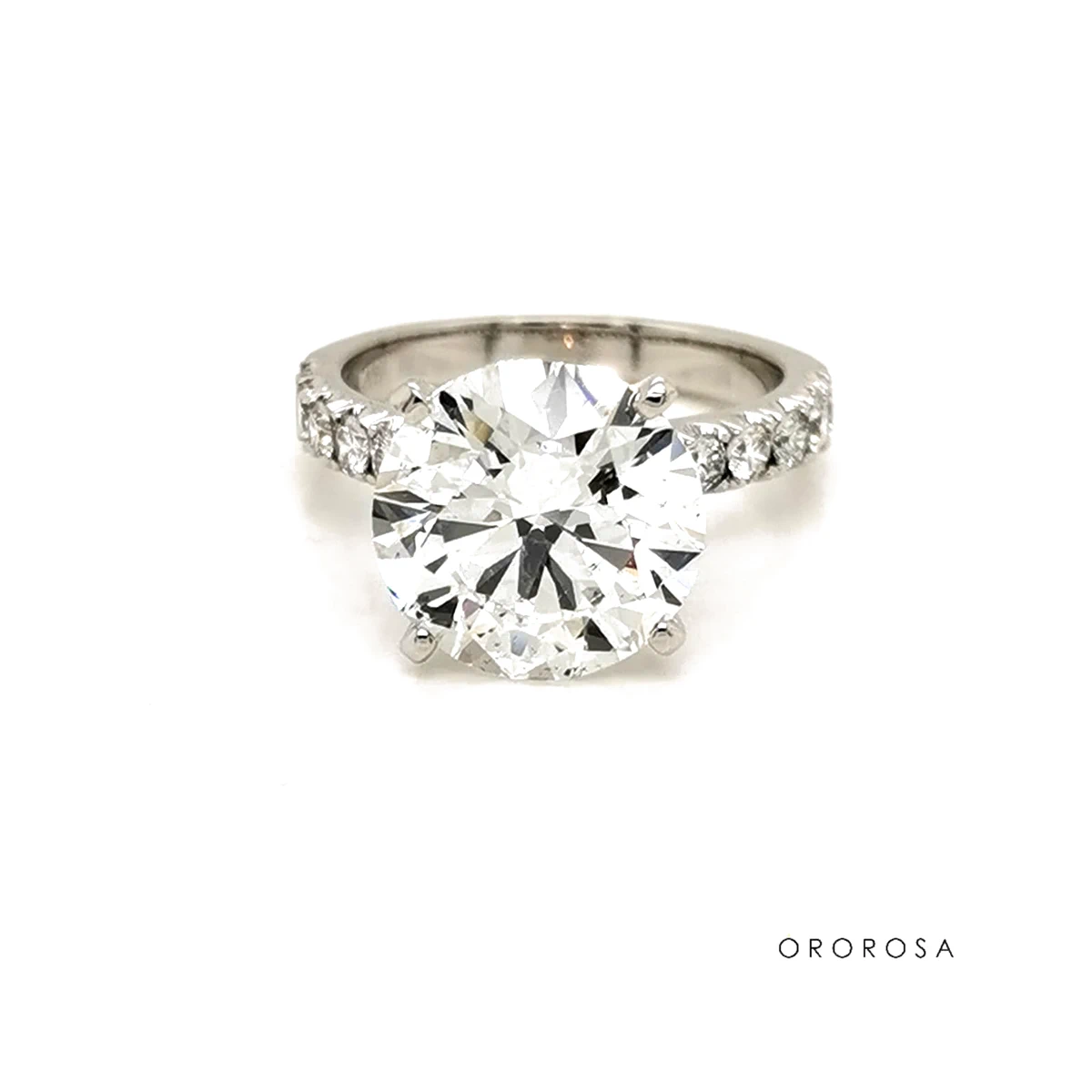 Anillo de compromiso con diamante de 5 quilates