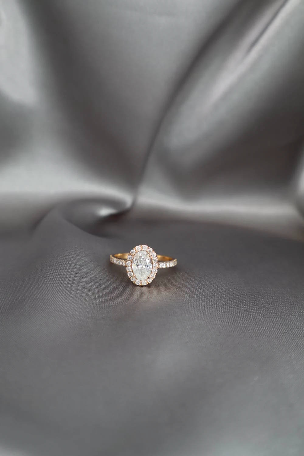 Anillo ovalo halo (3/3)